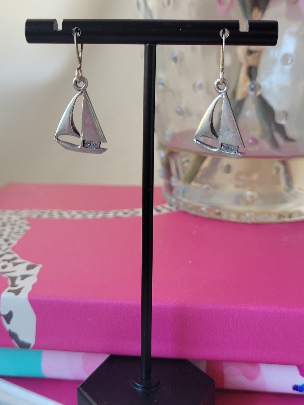 5/$25💎 Sailboat Charm Dangle Earrings